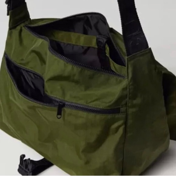 Baggu Sport Messenger Bag - Bay Laurel NWT - Picture 3 of 3